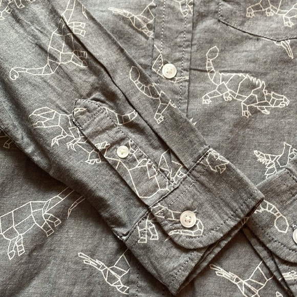 NWT Cat & Jack Grey Dino Button Down - Picture 5 of 8